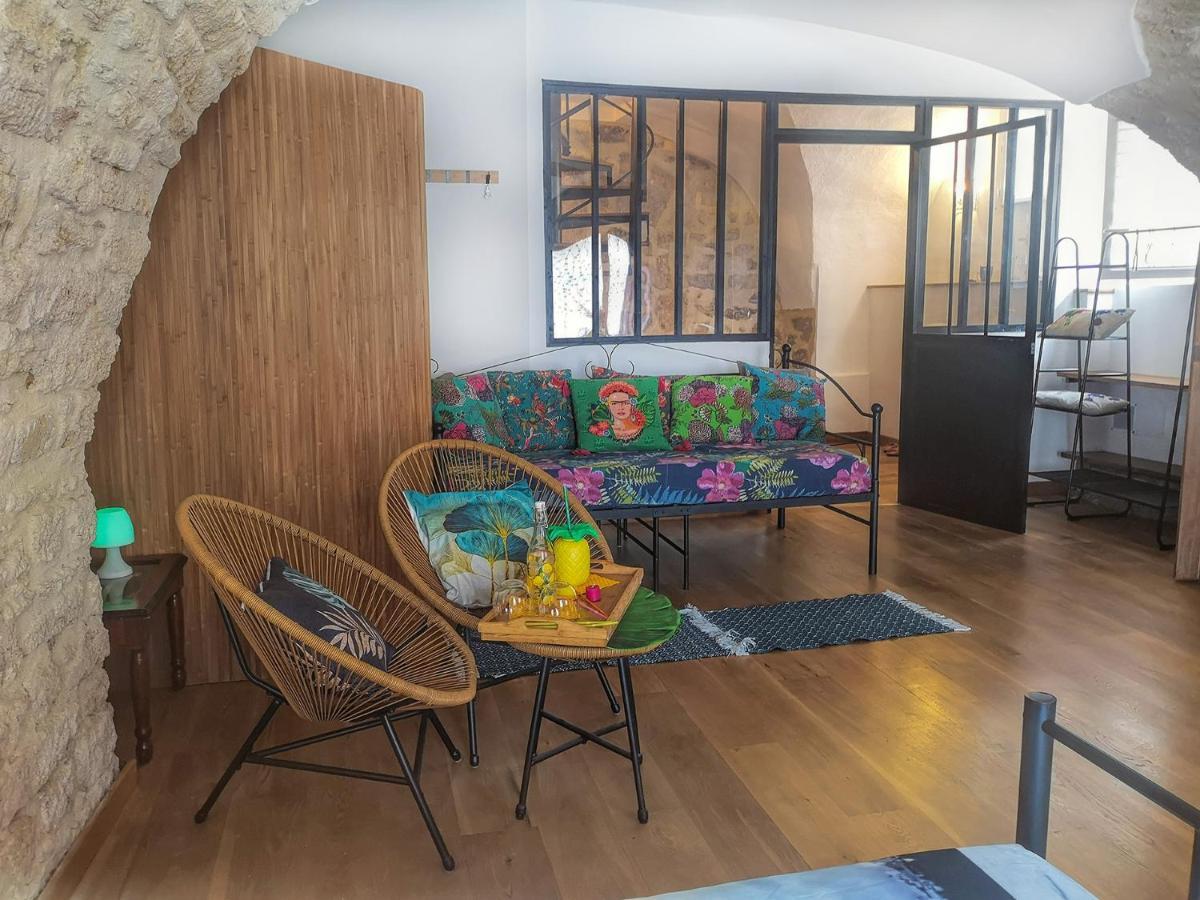 Pour Les Amoureux Des Vieilles Pierres Poussan Exterior foto